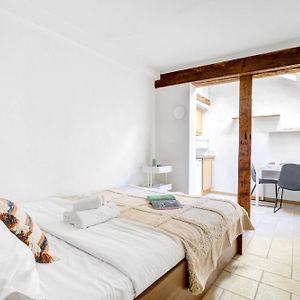 Studio met een King Size Bed